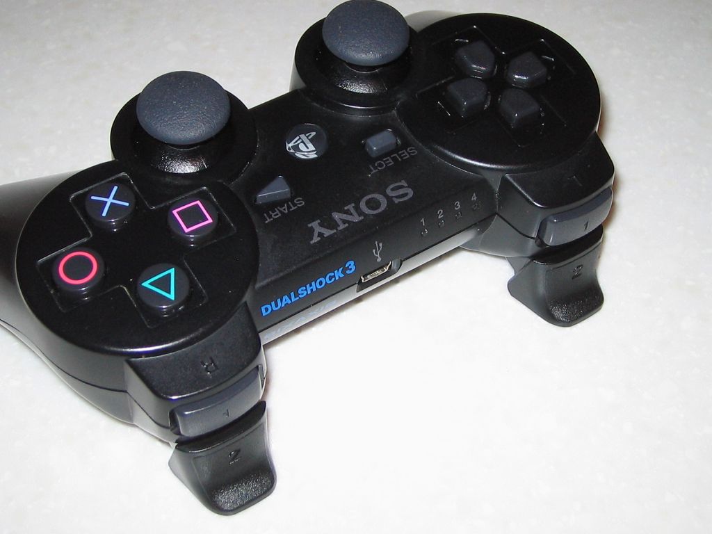 PS3 コントローラーに操作性が向上するアタッチメントを装着してみまし 