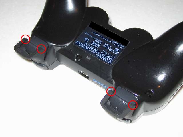 DS3 Dualshock3 デュアルショック3 Wireless Controller Black CECHZC2J A1 アタッチメント用 アンサー PS3用 プレイアップボタンセット ブラック 表面ラバー加工 L2・R2 ボタンアタッチメント固定箇所（画像赤丸）がコントローラー本体に接触