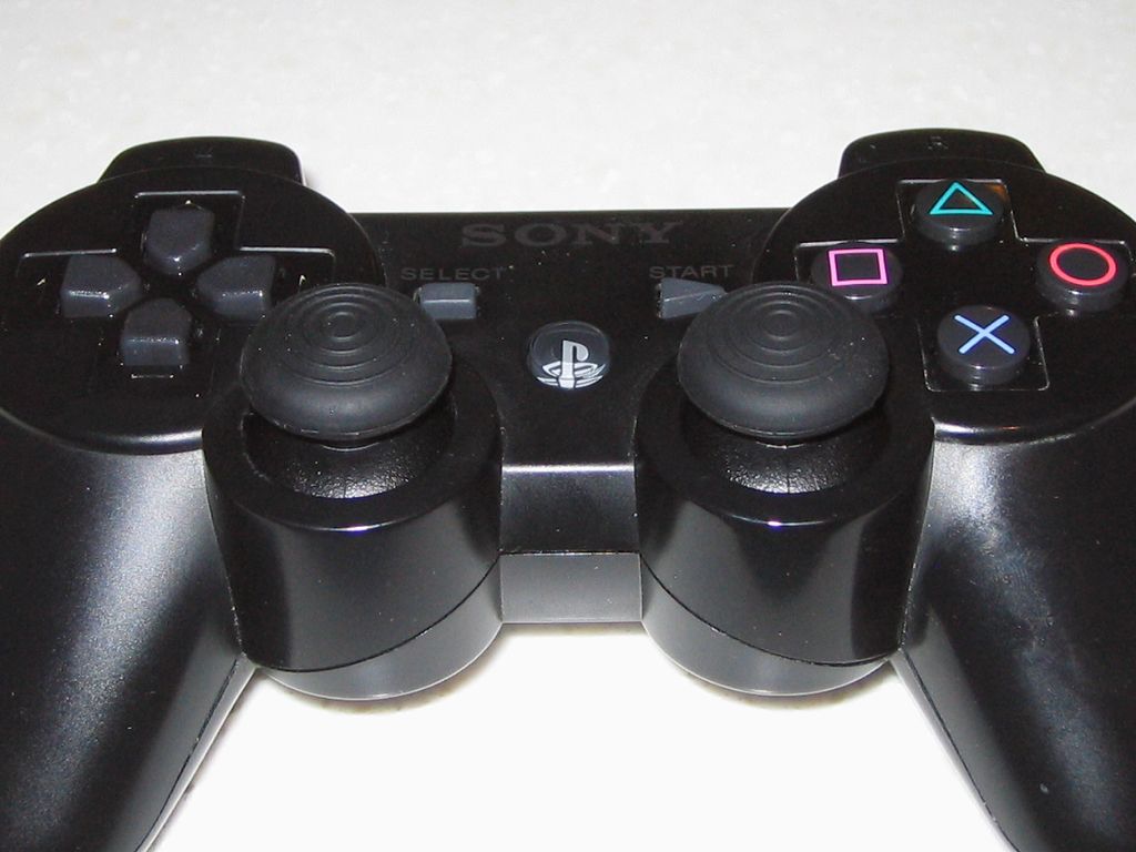 PS3 コントローラーに操作性が向上するアタッチメントを装着してみまし 
