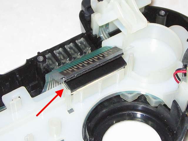 DS3 Dualshock3 デュアルショック3 Wireless Controller Black CECHZC2J A1 誤作動対策（Random Button Error Fix） 失敗事例、取り外したフレキシブル基板の接点シートの下の長方形のプラスチック枠の詰め込み用にカットした厚さ 1mm の 杉田エース 天然ゴムシート板 NR-5 2枚分をセットする