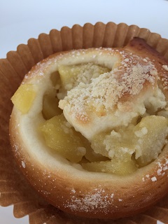 カフェ 余目製パン りんごのぐるぐるパン