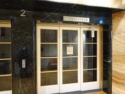 エレベーター２