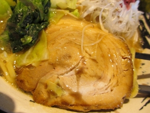 麺ﾏｯﾁｮ新大　横浜野菜のせmen　ﾁｬｰｼｭｰ